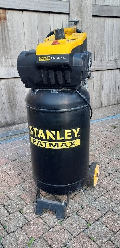 compressor stanley, Doe-het-zelf en Bouw, Ophalen, Gebruikt, 6 tot 10 bar, 25 tot 100 liter