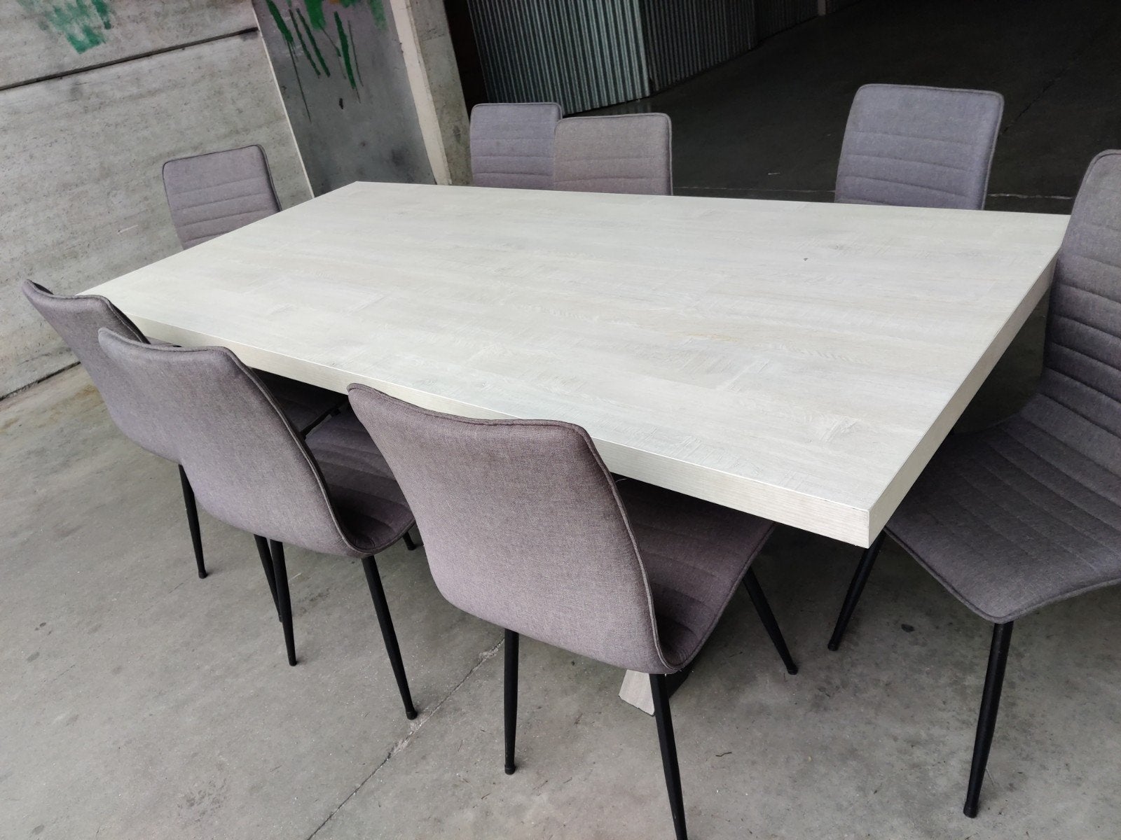 Eet tafel met 8 stoelen, Huis en Inrichting, Ophalen, Gebruikt, 100 tot 150 cm, 200 cm of meer