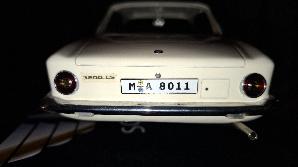 Voiture miniature 1 18, Enlèvement ou Envoi, Comme neuf, Voiture, Autres marques