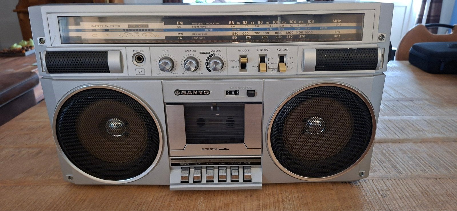 Sanyo M9830K radio cassette, Enlèvement, Utilisé, Radio
