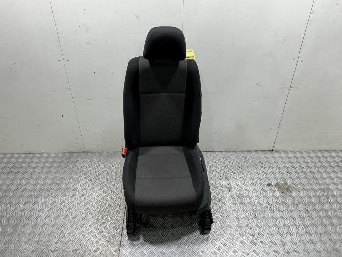 Stoel links van een Volkswagen Caddy (Caddy 15-), Auto-onderdelen, Interieur en Bekleding, Volkswagen, Gebruikt, 12 maanden garantie