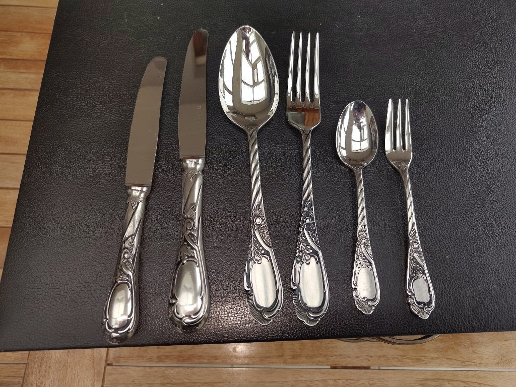 Coutellerie, Maison & Meubles, Set de couverts, Comme neuf, Enlèvement, Autres marques