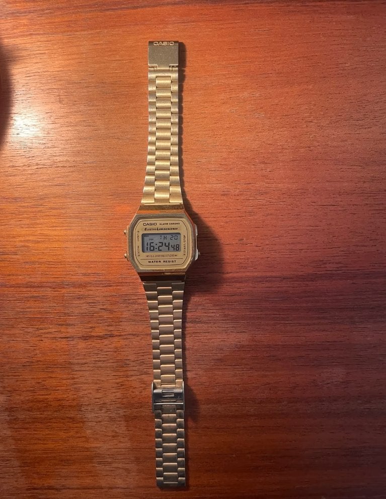 Casio Digitaal Horloge Groot Goud Klassiek Polshorloge, Handtassen en Accessoires, Horloges | Heren, Casio, Polshorloge, Ophalen of Verzenden