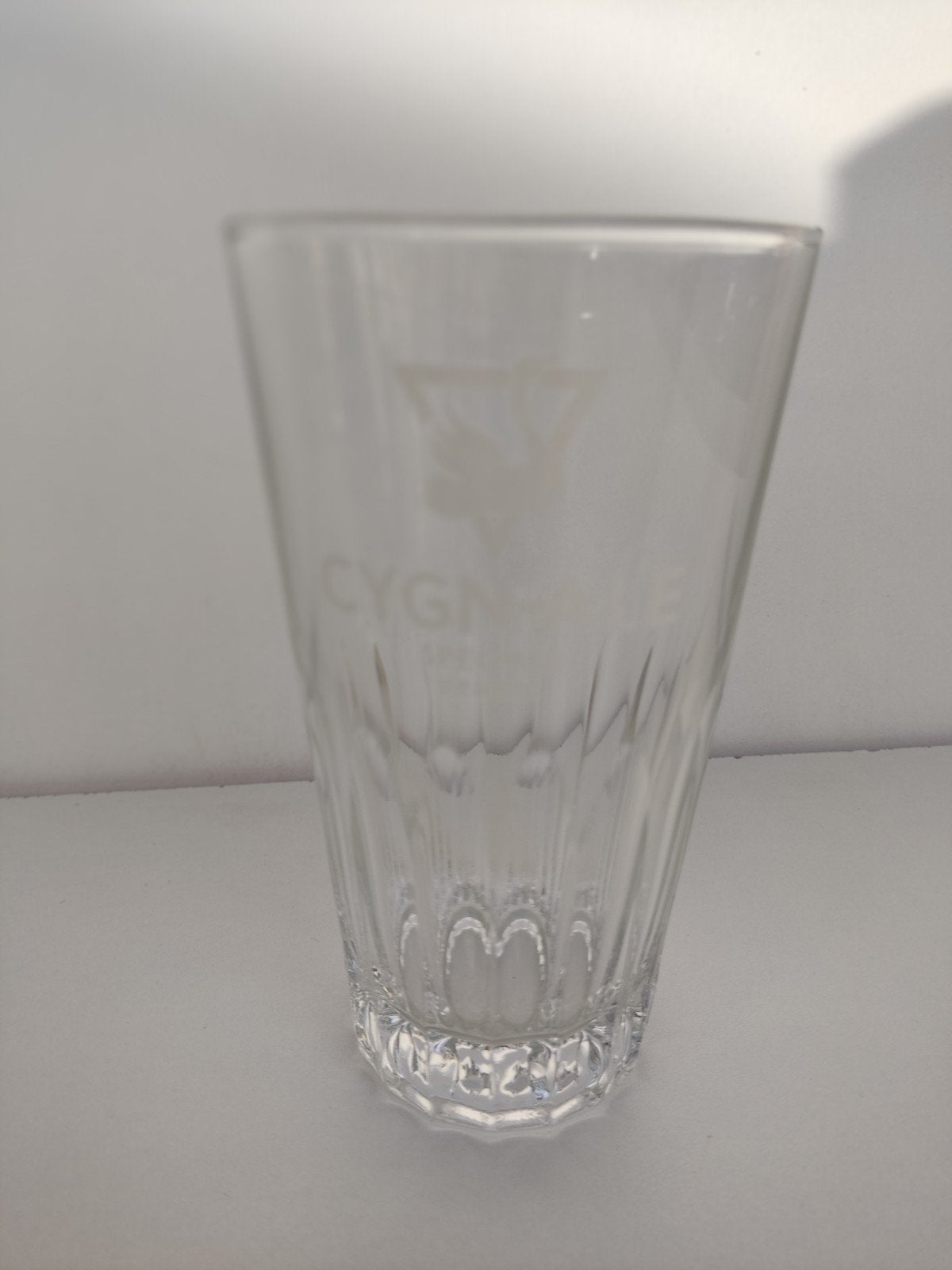 Vintage Belgisch Bierglas Cygn-Ale – Brouwerij De Mets Lauwe, Ophalen, Zo goed als nieuw, Bierglas