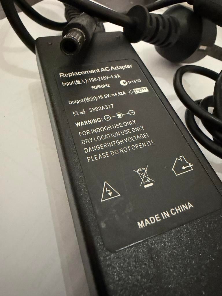 Chargeur pc, Enlèvement, Comme neuf