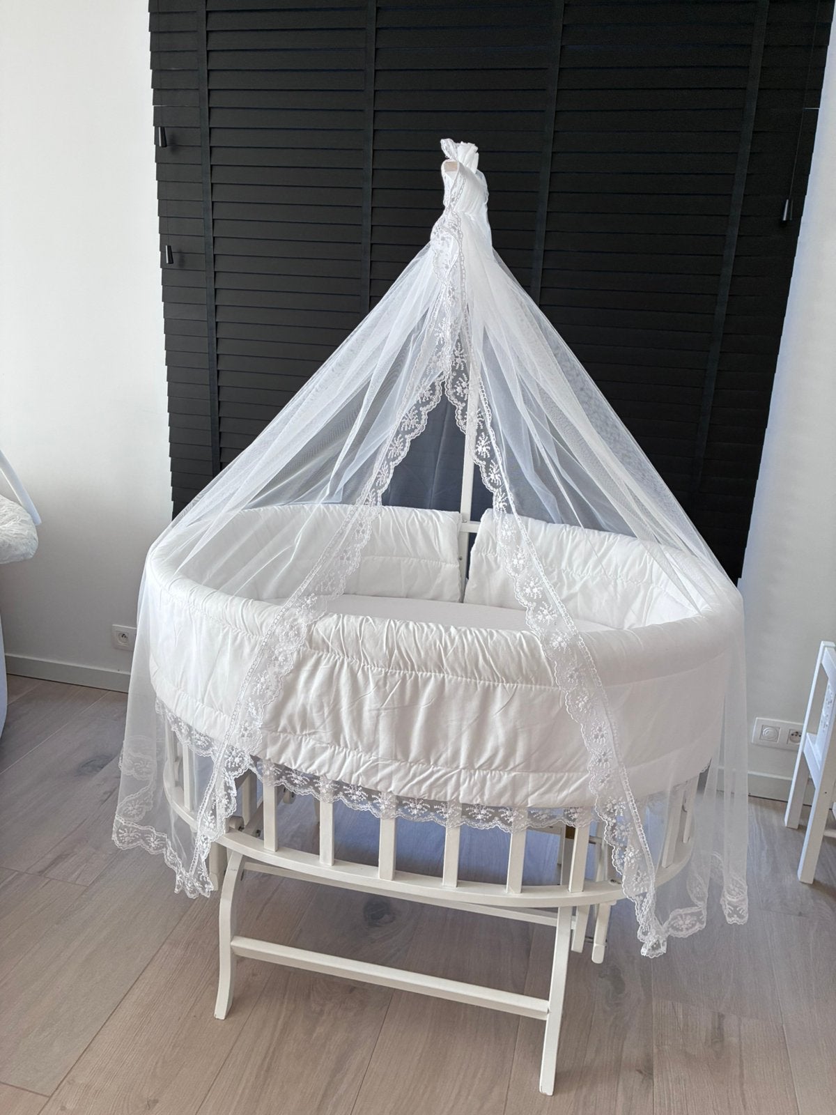 Ovaal wiegje met wiegbekleding, Kinderen en Baby's, Ophalen, Zo goed als nieuw