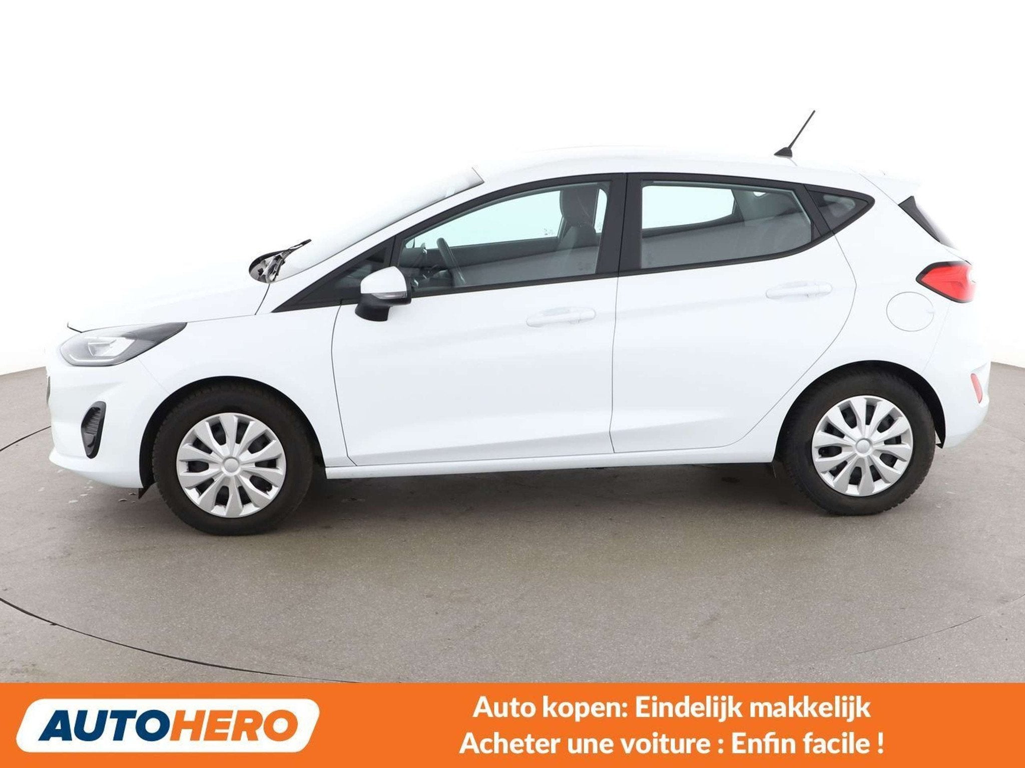 Ford Fiesta 1.0 EcoBoost Cool&Connect (bj 2023), Auto's, Ford, Stof, Gebruikt, Wit, https://public.car-pass.be/vhr/2d338a88-91dc-496e-9f41-3e46e4c3ebbd