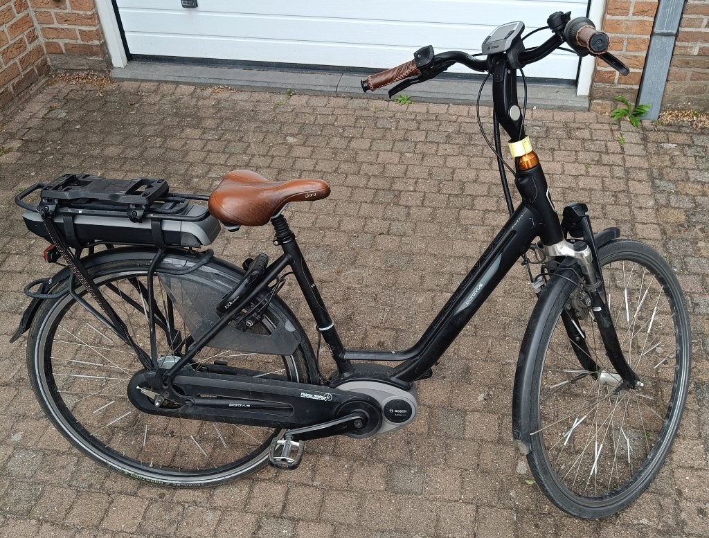 Damesfiets Batavus Wayz E‑Go Act Xn8 (48 cm) – Zwart Mat, Ophalen, Gebruikt, Velgrem, (Extra) lage instap