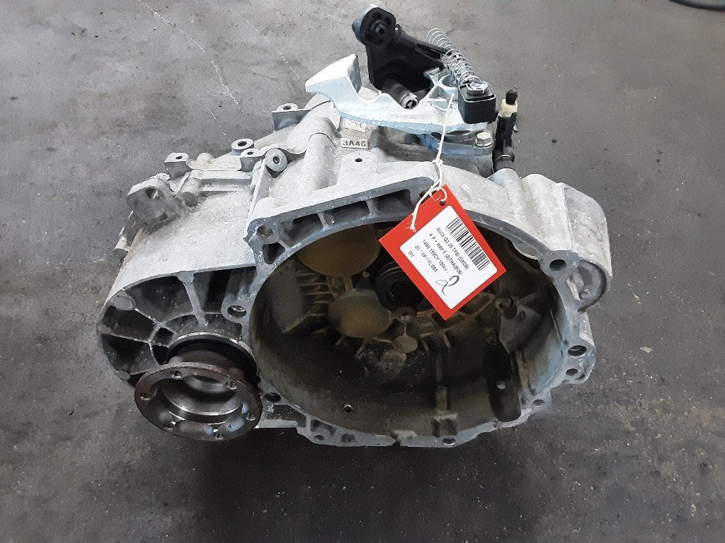 VERSNELLINGSBAK Audi Q3 (F3B) (01-2018/06-2021) (THA), Info@audi.de, Audi, Audi AG, Gebruikt