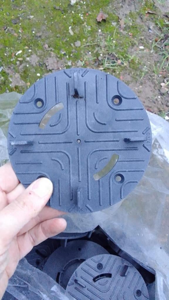 Tegeldragers terrasdragers solidor & jouplast 140/230, Tuin en Terras, Ophalen