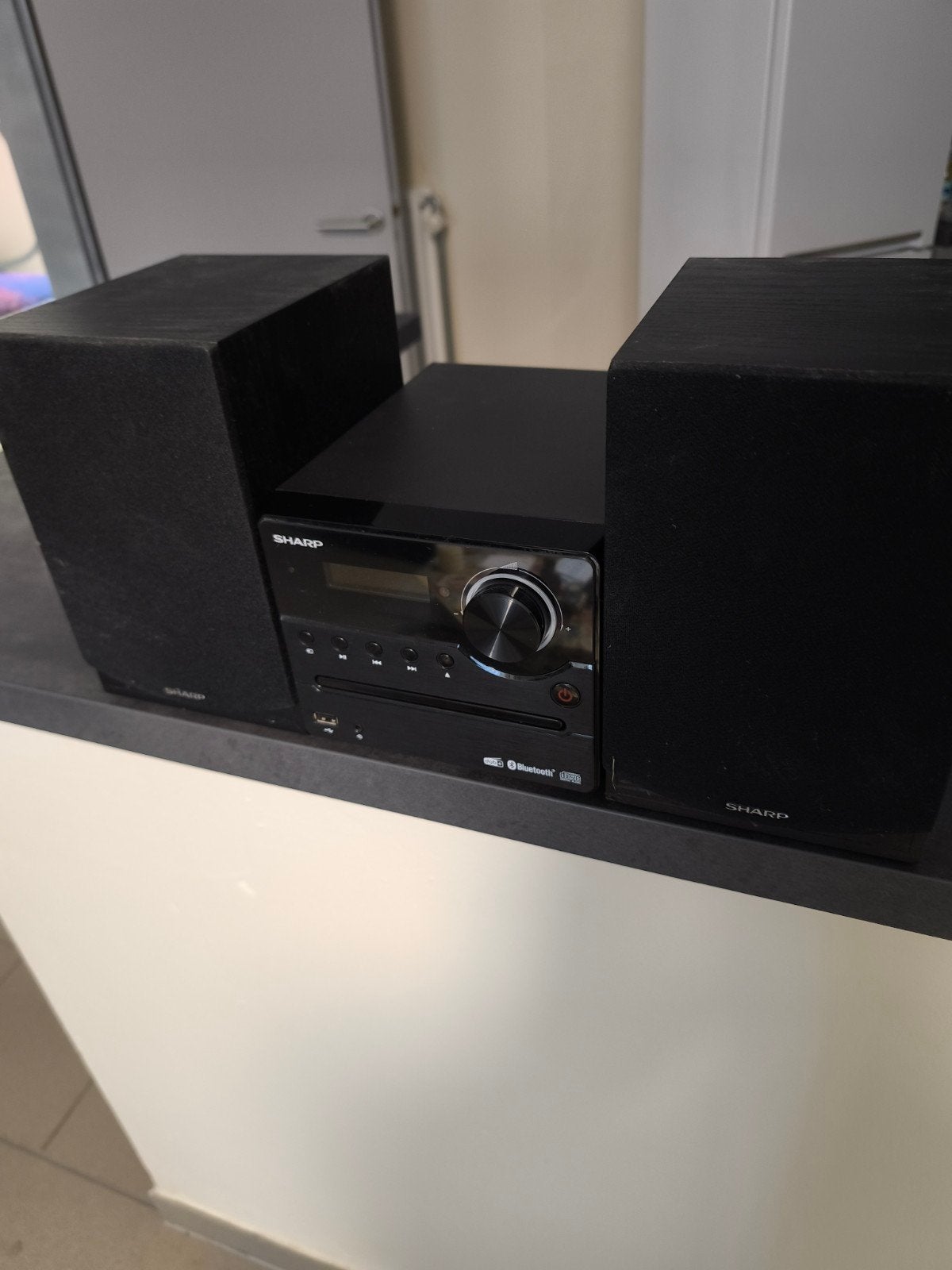 radio cd speler merk Sharp fm en dab + en bleutouch, Enlèvement, Comme neuf, Radio, Avec lecteur de CD