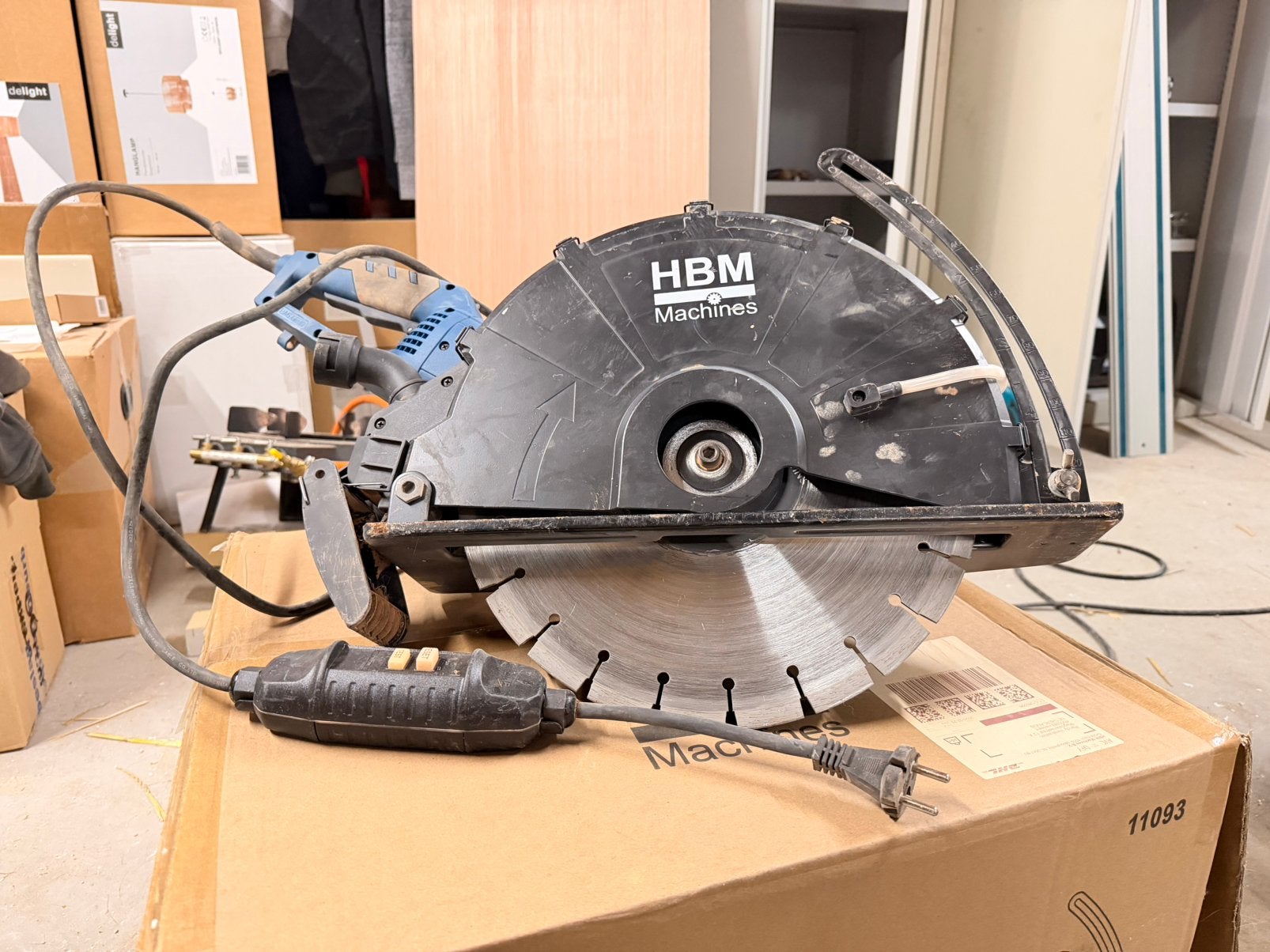 Scie murale HBM Machines, scie à béton 2600W, Enlèvement ou Envoi, 1200 watts ou plus, 70 mm ou plus, Comme neuf