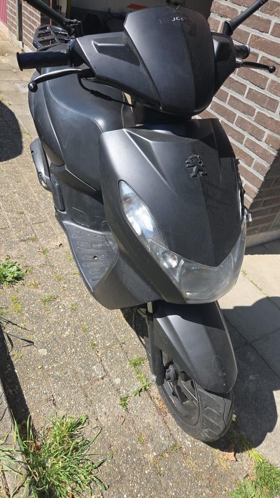 Peugeot Kisbee 2014, Ophalen