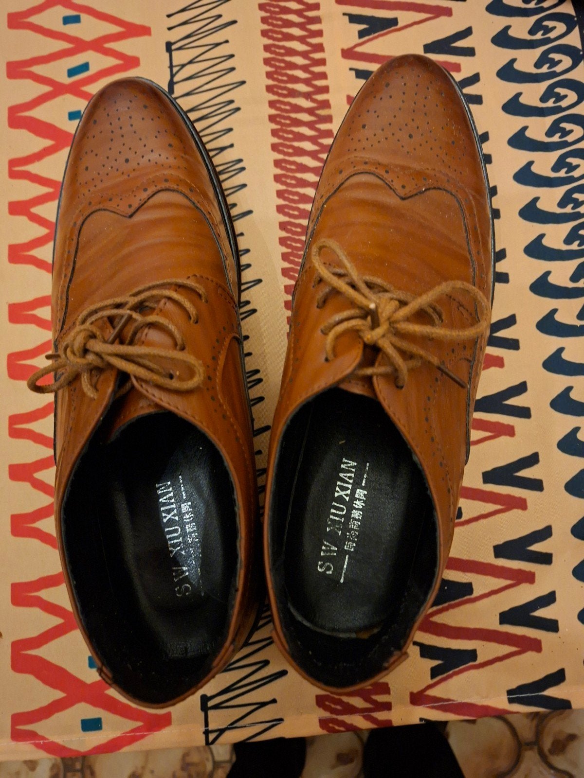 Chaussures 43 très peu portées, Enlèvement ou Envoi