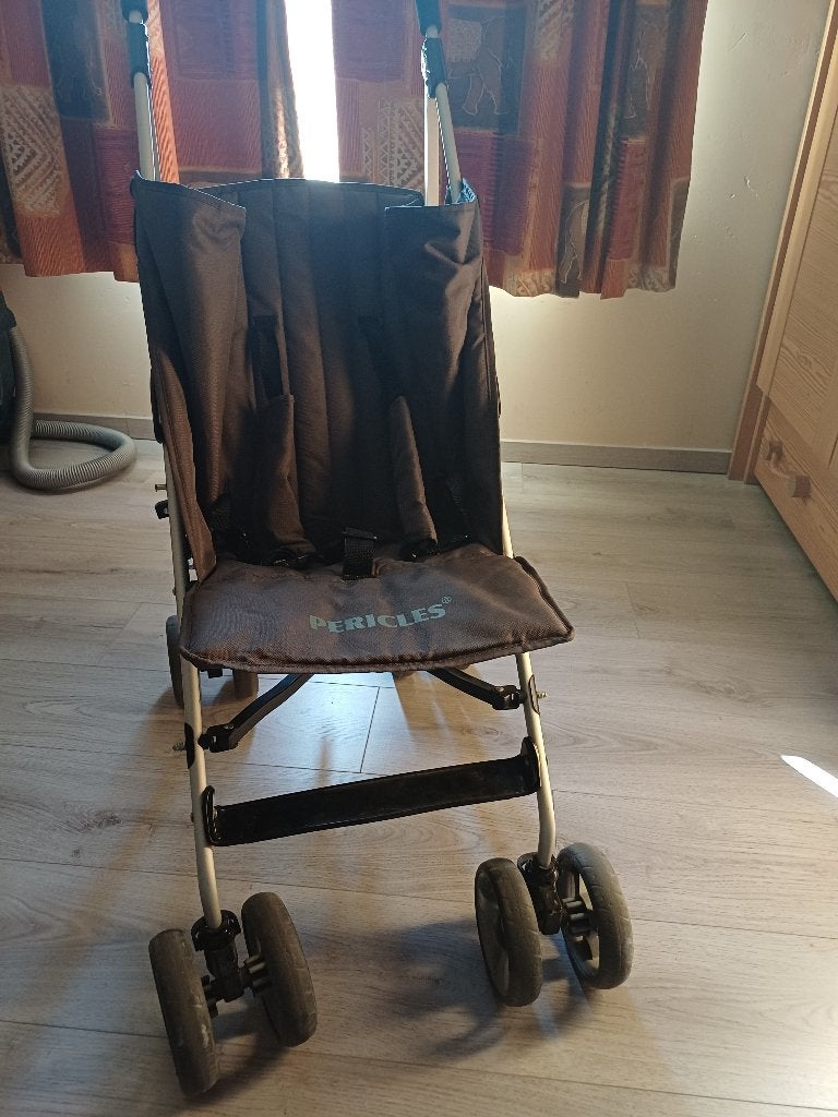 Poussette pour enfants Pericles, Enlèvement, Utilisé