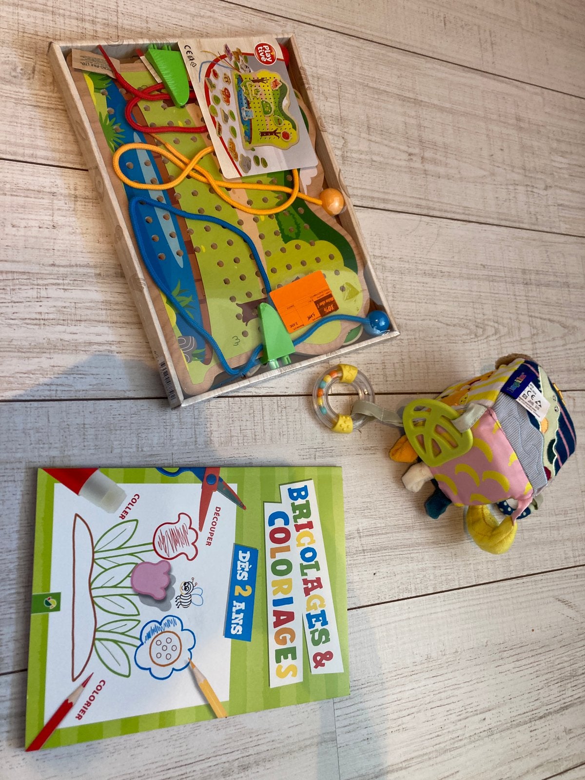 jouet en bois + livre de coloriage + dé à manipuler, Ophalen of Verzenden, Nieuw