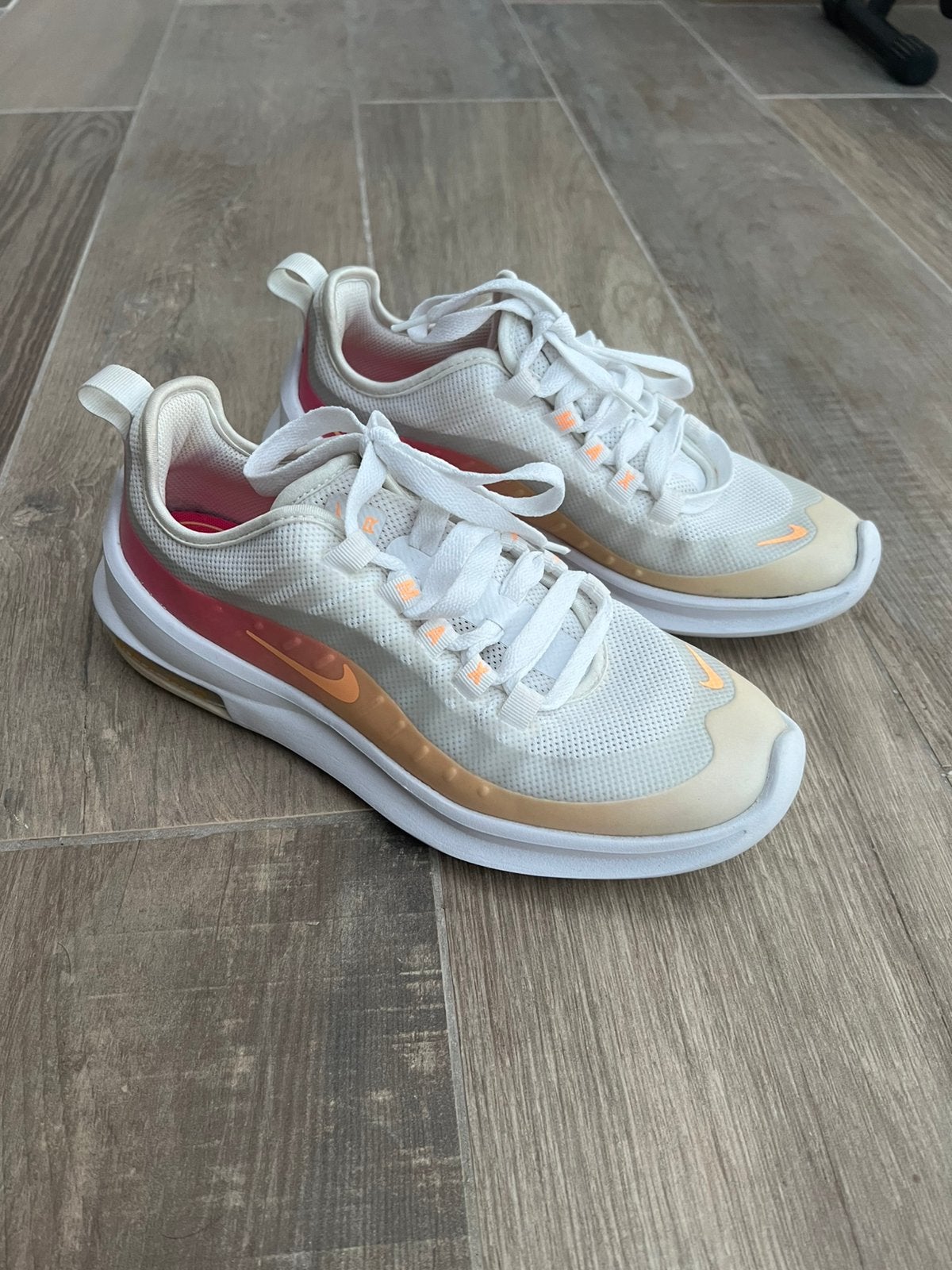 Chaussures de sport Nike Air taille 40 en parfait état !, Sports & Fitness, Enlèvement ou Envoi, Neuf, Nike