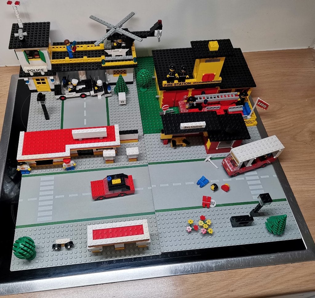 4 Classic town lego sets, City, Lego, Ensemble complet, Instructions incluses