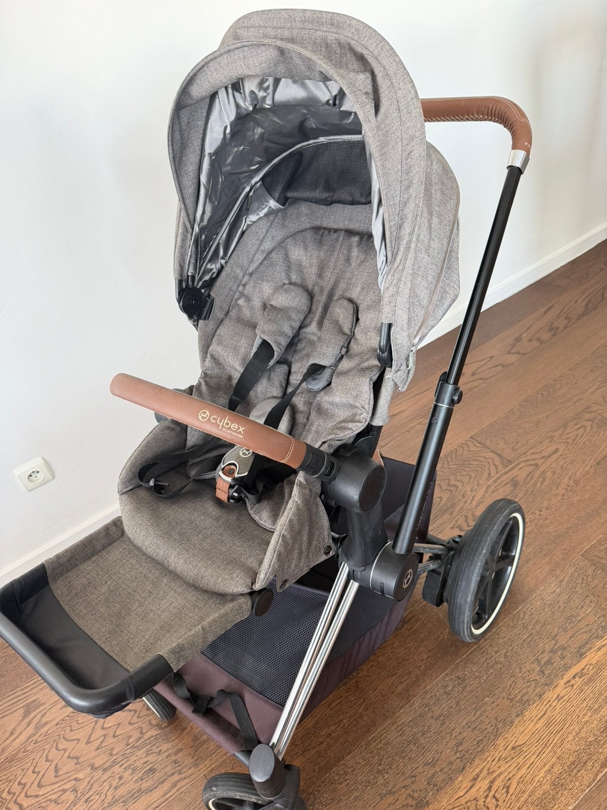 Cybex e-priam, Enlèvement ou Envoi, Comme neuf