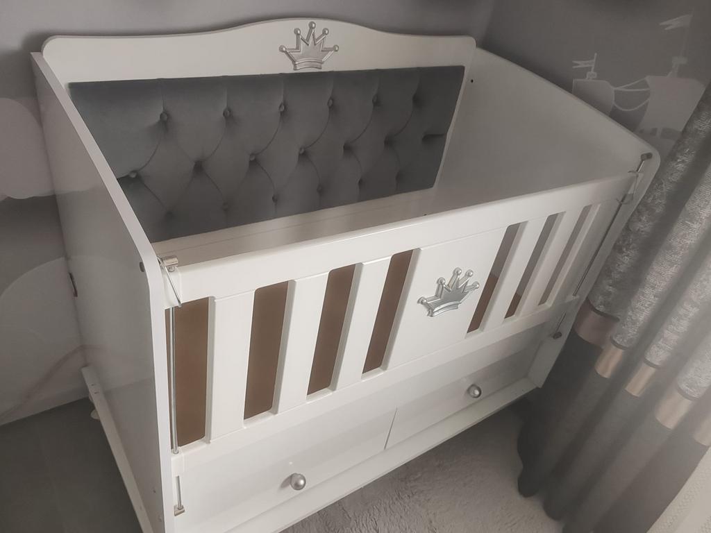 Wit babybedje met lade en verstelbare zijkant, Kinderen en Baby's, Ophalen, Gebruikt, Jongetje of Meisje