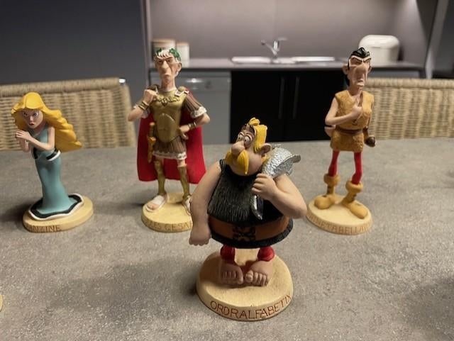 Asterix en Obelisk beeldjes 19 stuks, Ophalen of Verzenden, Zo goed als nieuw