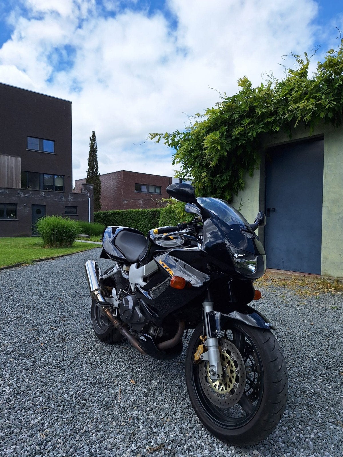 Honda VTR1000F, Motos, Particulier