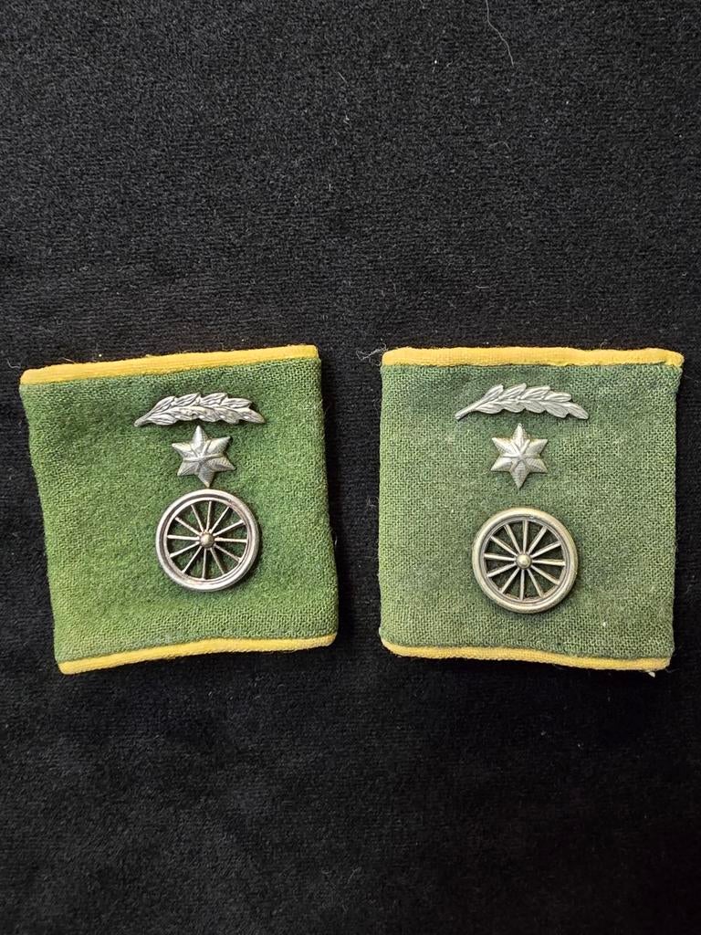 Carabiniers cyclistes paire grades passant épaule officier, Collections, Objets militaires | Général, Enlèvement ou Envoi