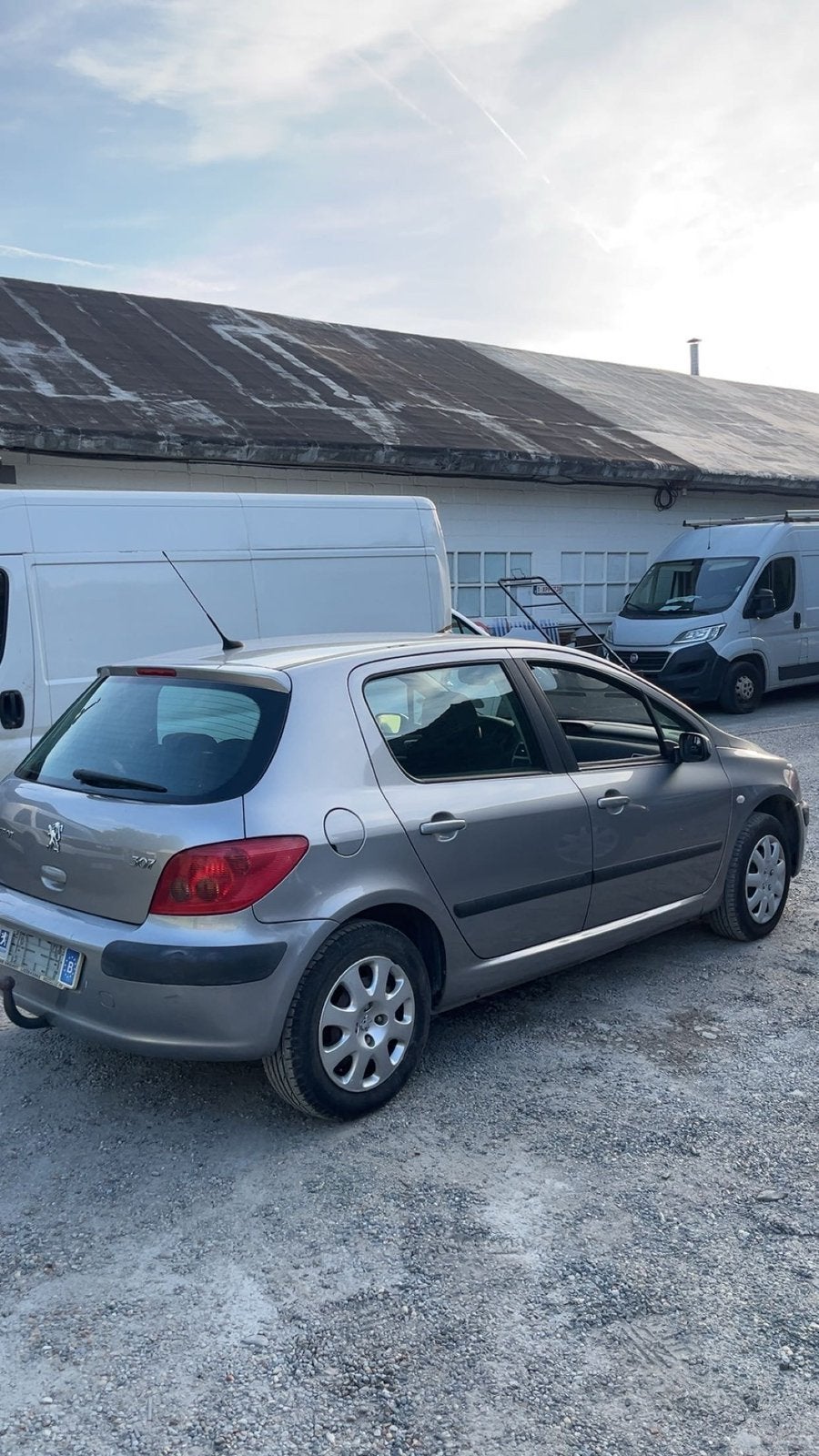 Peugeot 307 . 1.4 Essence Euro 4 premier proprio 68000 km !, Autos, Peugeot, Argent ou Gris, Achat, Boîte manuelle, 5 portes