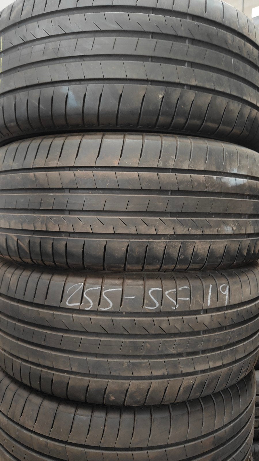 255/55r19 107w Bridgestone 60€ per stuk met montage en balan, Ophalen