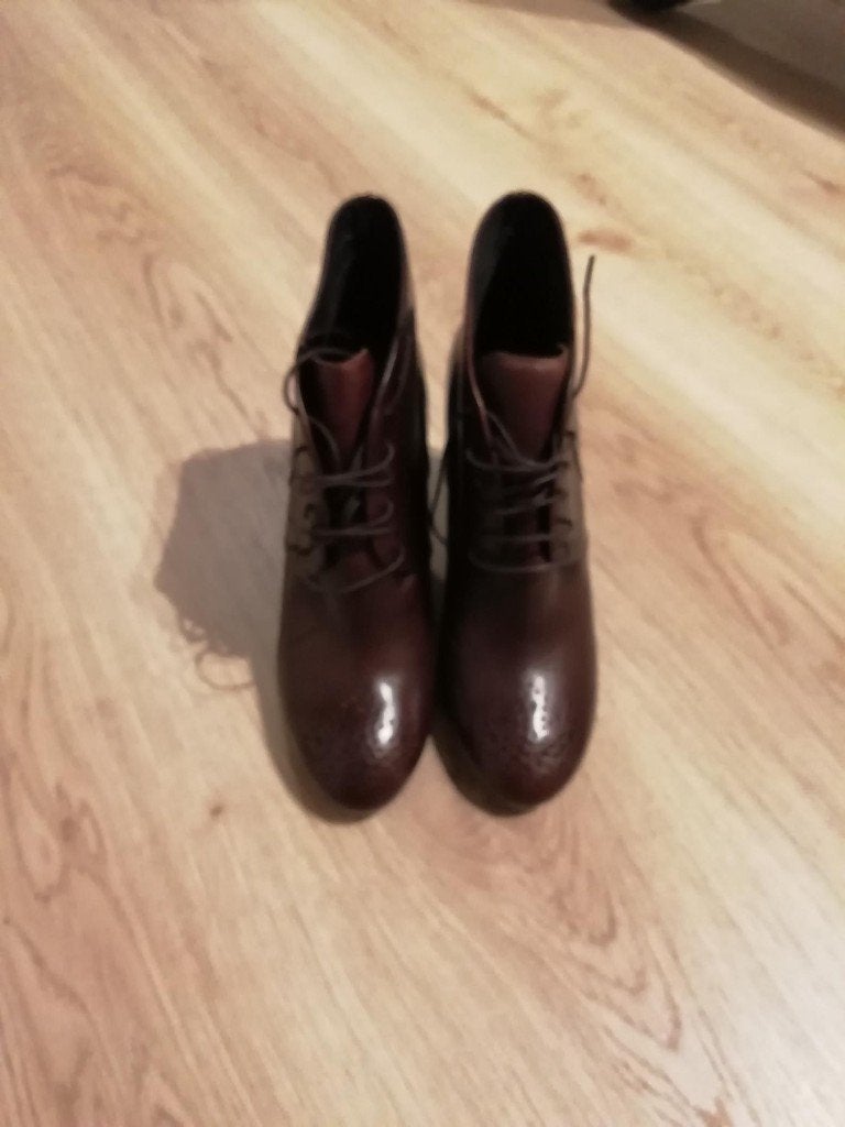 NIEUWE enkel laarzen, heel mooi bruin, merk Buffalo, Kleding | Dames, Bruin, Lage of Enkellaarzen, Nieuw, Ophalen of Verzenden