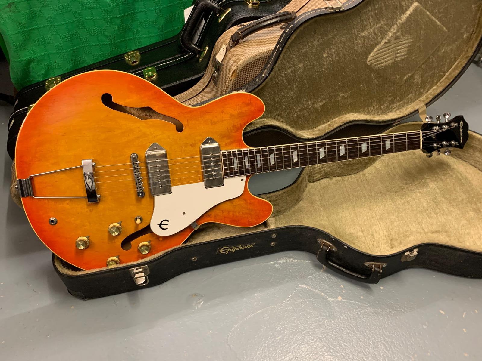 Epiphone Casino Matsumoku 1980’ refinished, Musique & Instruments, Enlèvement ou Envoi, Comme neuf, Semi-solid body, Epiphone