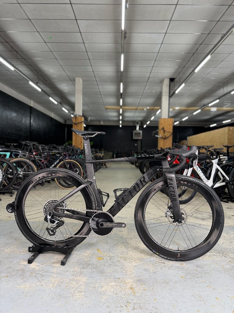 250km Factor ONE SRAM Red eTap Carbon Racefiets, Ophalen of Verzenden, Zo goed als nieuw