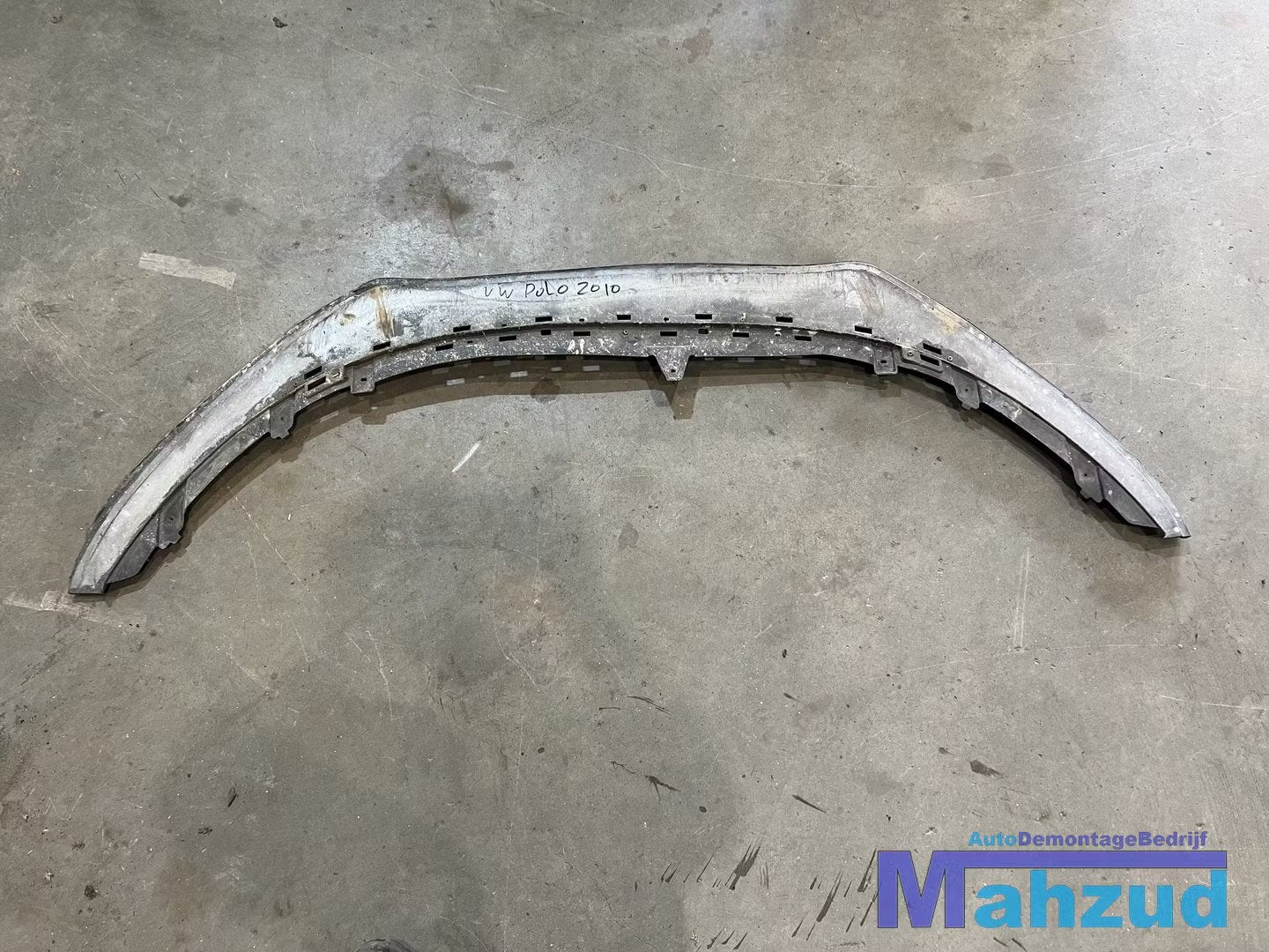 VW POLO 6R Bumperlip onder voorbumper 2009-2016, Gebruikt, Volkswagen AG, Vw@volkswagen.de, Bumper