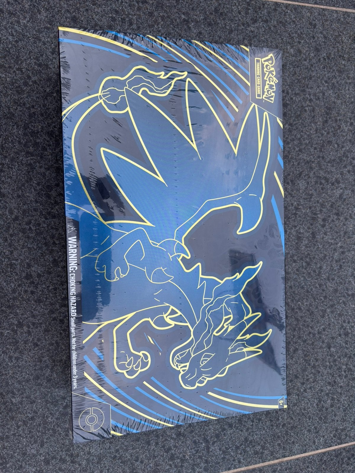 Pokémon Mega Charizard X EX ultra premium collection, Ophalen, Nieuw