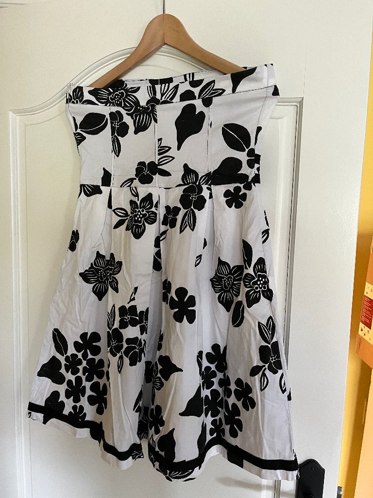 Robe blanche et bleue, Vêtements | Femmes, Robes, Taille 38/40 (M), Enlèvement ou Envoi, Lola & Liza, Au-dessus du genou