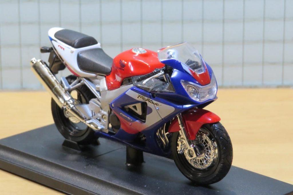Honda CBR900RR Fireblade 929 tricolore 1:18 12164 Welly, Ophalen of Verzenden, Nieuw, Motor, Welly