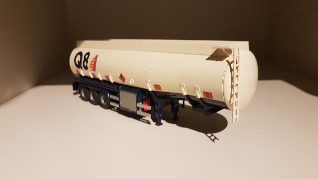 Q8 tankoplegger, Ophalen of Verzenden, Zo goed als nieuw, Bus of Vrachtwagen, Tekno