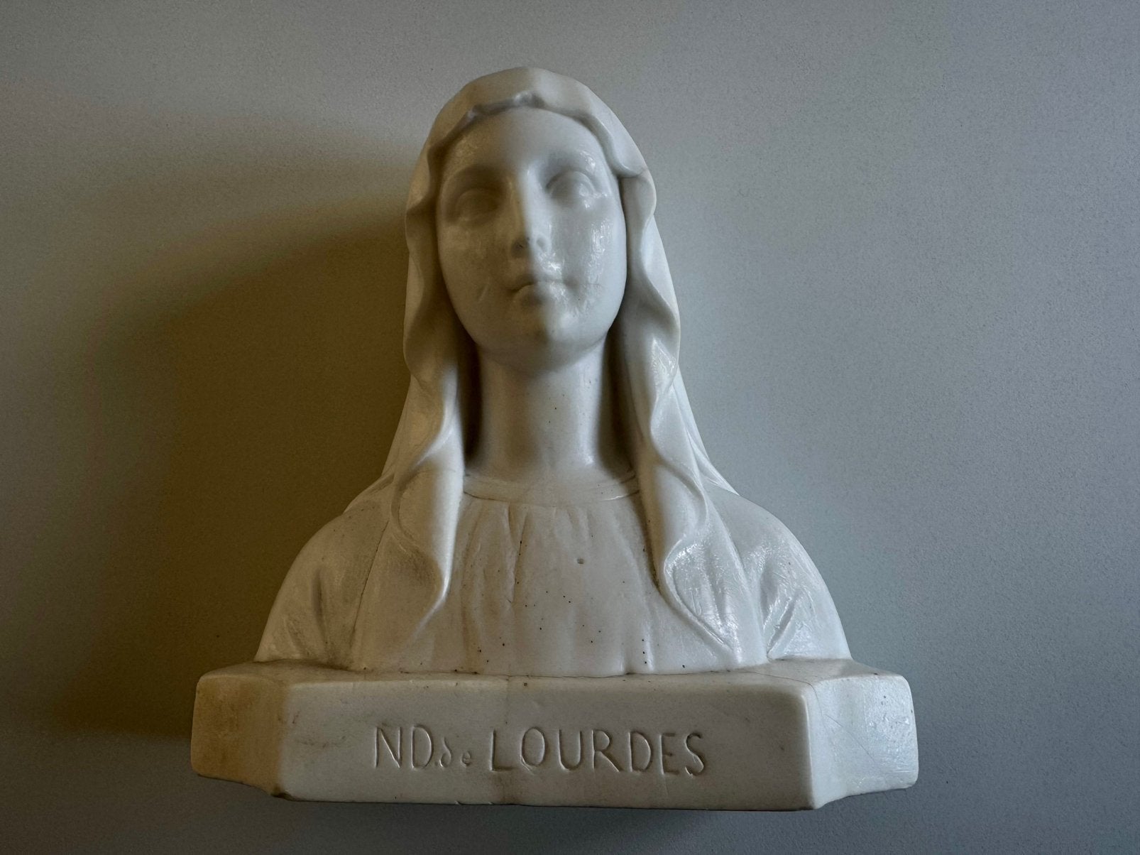 Buste Ancien Notre-Dame de Lourdes – Signé Ch. Maillard, Enlèvement ou Envoi, Comme neuf