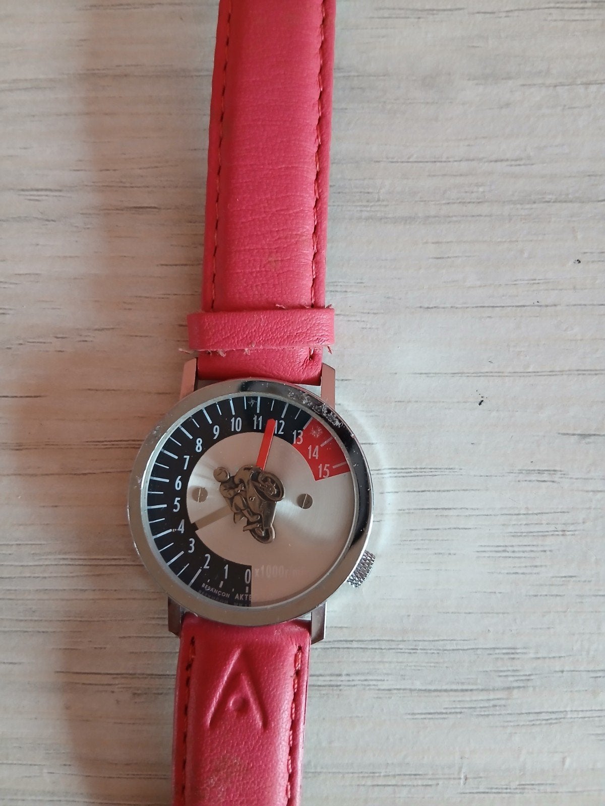 MONTRE FEMME QUARTZ " AKTEO" 35 euros, Enlèvement, Utilisé, Montre-bracelet, Cuir