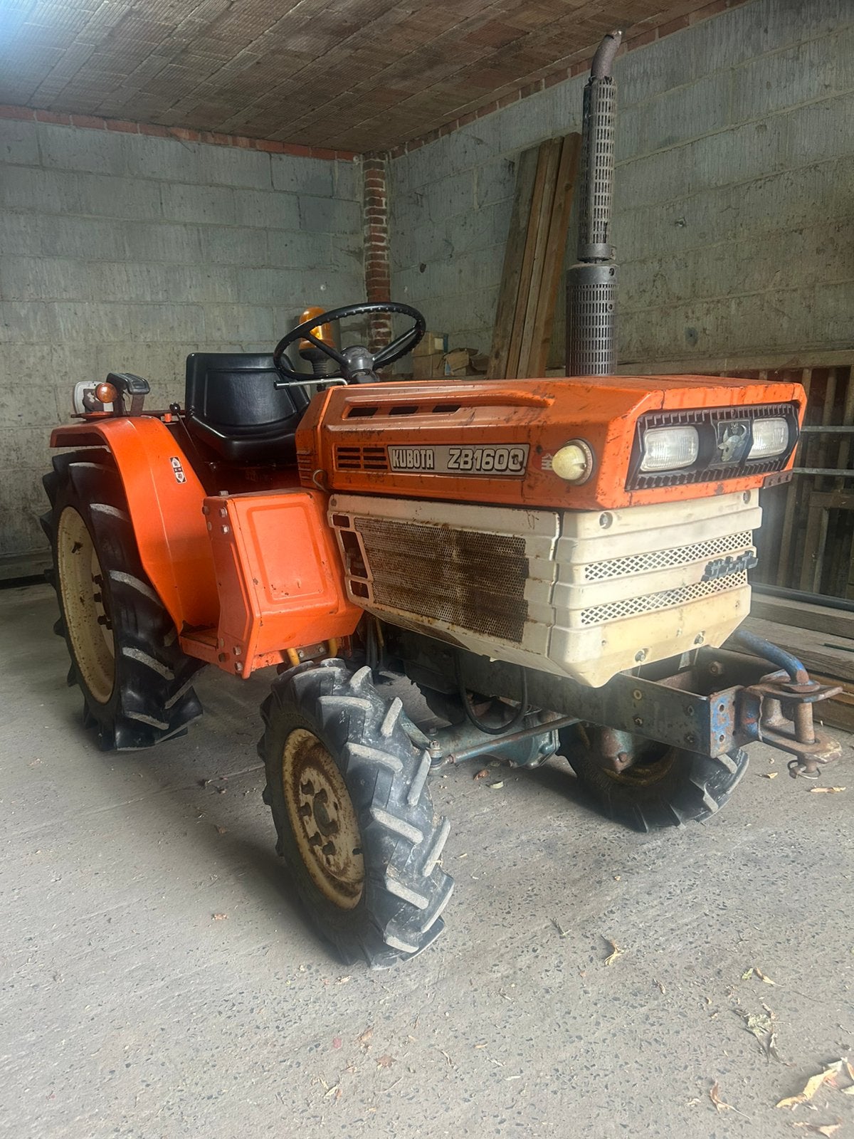 Kubota minitractor, Zakelijke goederen, Ophalen