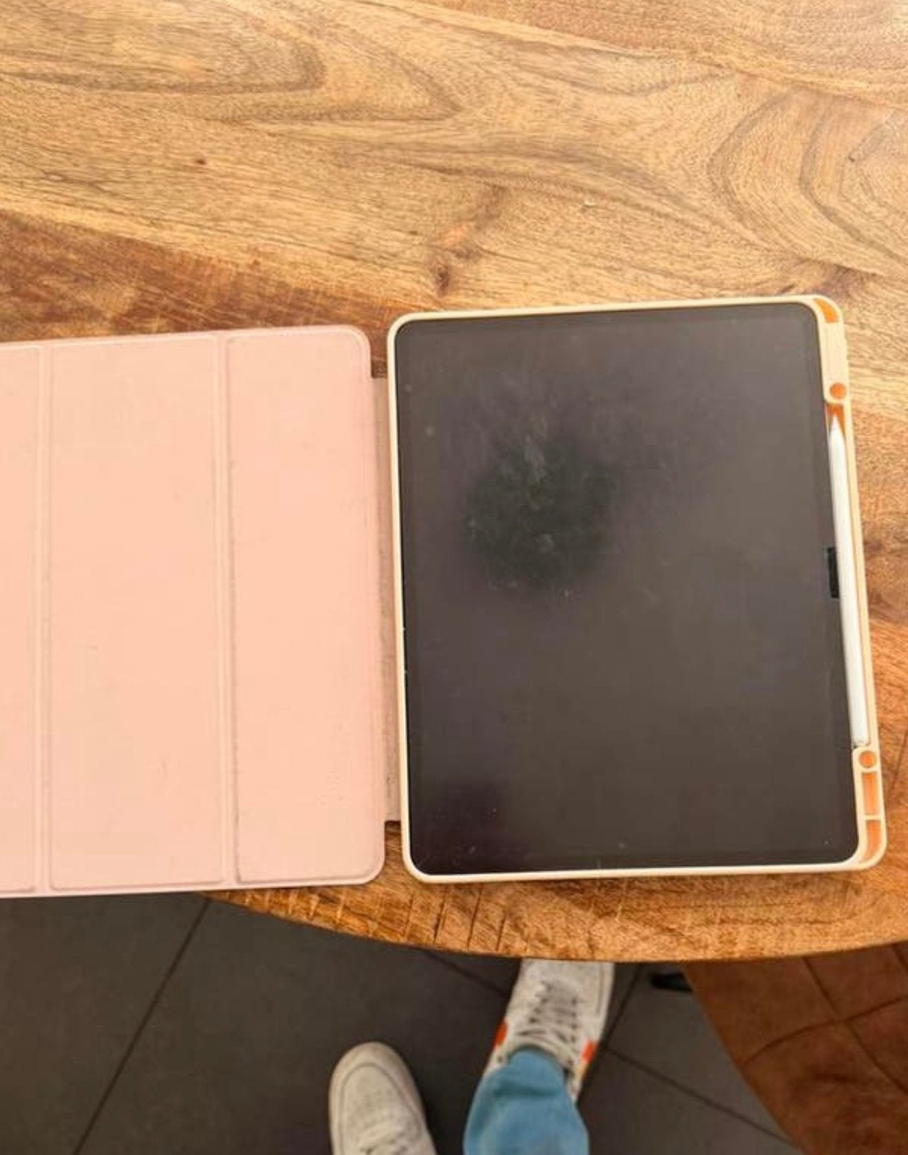 Ipad air 13” 256 gb met apple pencil pro, Computers en Software, Apple iPads, Ophalen, Zo goed als nieuw, 256 GB