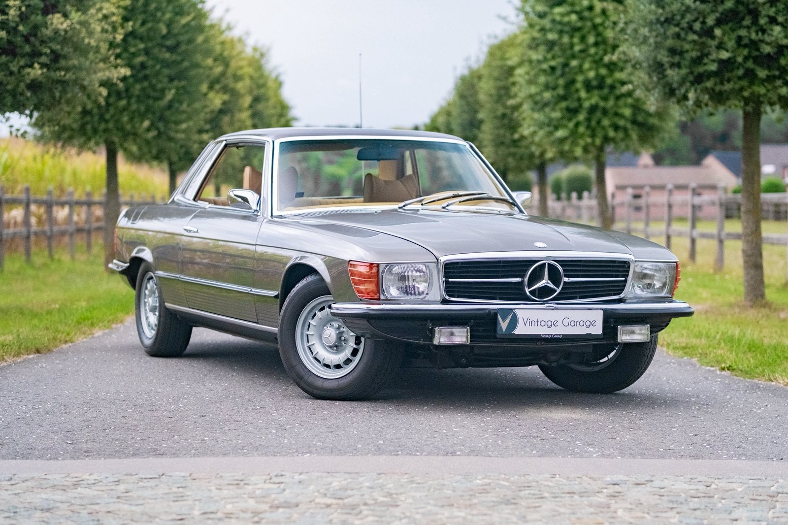 Mercedes-Benz 350SLC - 1973, Cuir, Argent ou Gris, Achat, Entreprise