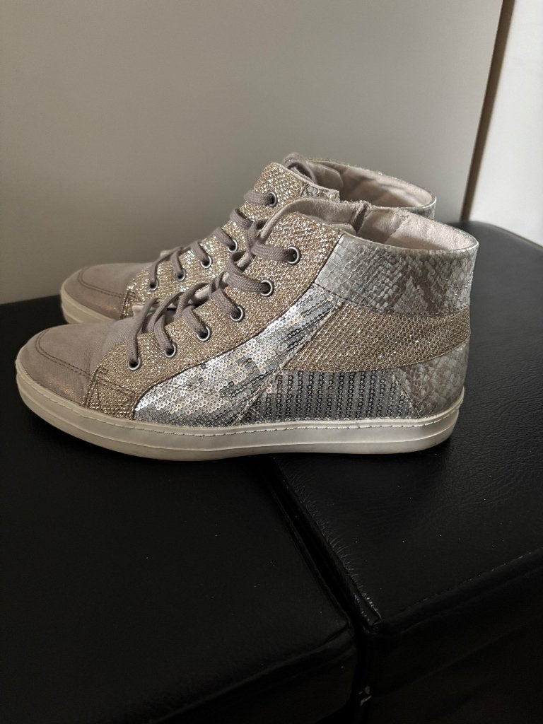 Tamaris schoenen maat 38 perfecte staat, Sneakers, Gedragen, Ophalen, Tamaris