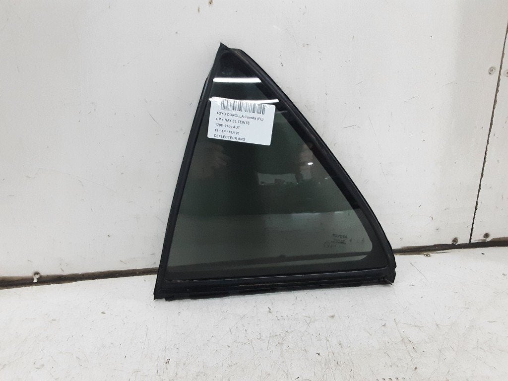 VITRE ARRIERE GAUCHE Toyota Corolla (E21 / EA1 / EH1), Kundenbetreuung@toyota.de, Toyota, Utilisé, Toyota-Allee 2
50858  Köln, DE