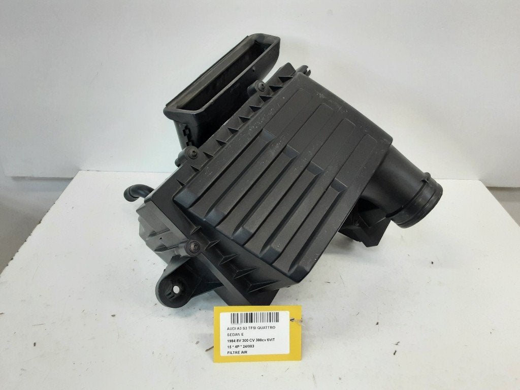 FILTRE À AIR Audi S3 Limousine (8VM / 8VS), Autos : Pièces & Accessoires, Auto-Union-Straße  1,
85057  Ingolstadt, DE, Info@audi.de