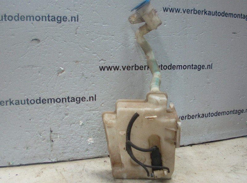 RUITENSPROEIERRESERVOIR Caddy III (2KA,2KH,2CA,2CH), Gebruikt, Volkswagen, Volkswagen AG, Kundenbetreuung@volkswagen.de