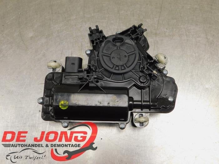 Moteur fermeture auxiliaire hayon d'un Audi Q7, Autos : Pièces & Accessoires, Carrosserie & Tôlerie, Audi, Utilisé, 3 mois de garantie