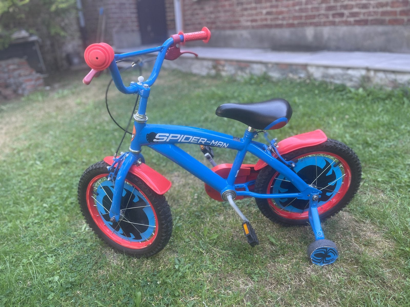 Vélo enfant ( spider man ), Vélos & Vélomoteurs, Enlèvement, Comme neuf, Stabilisateurs