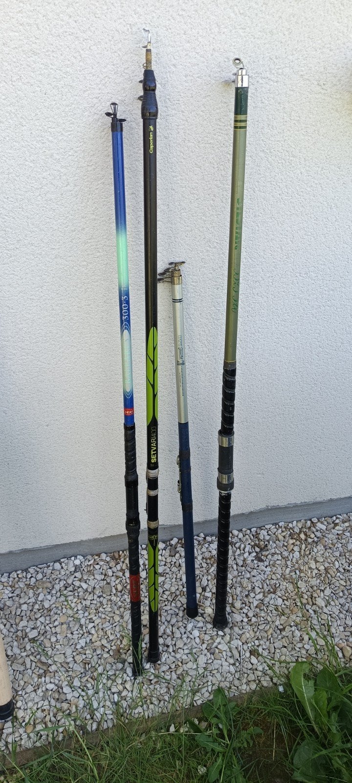 Lot de 4 canne a pêche, Moulinet