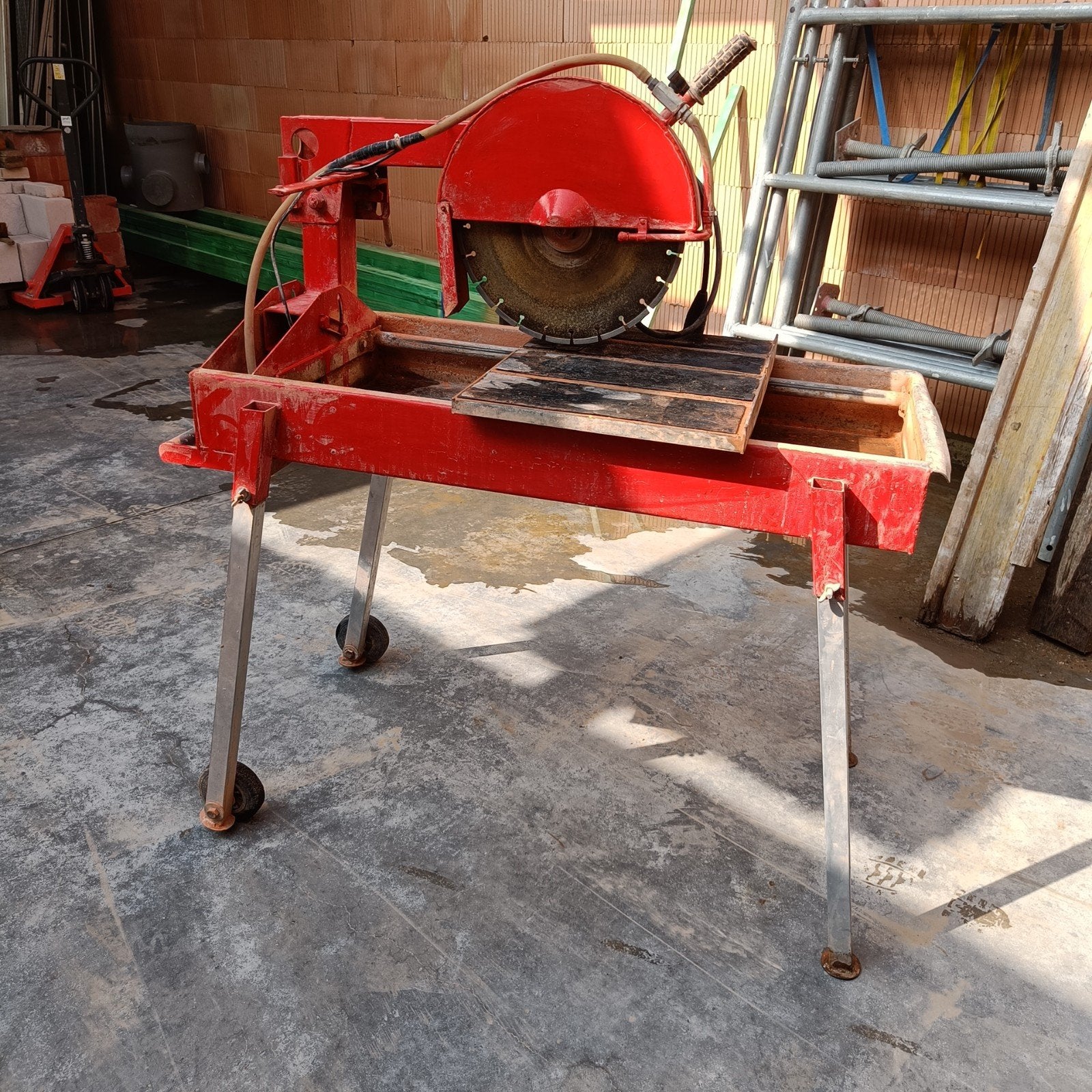 zaagmachine, Ophalen